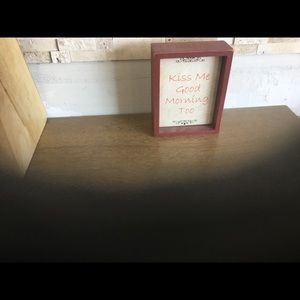 Framed saying on both sides Stand